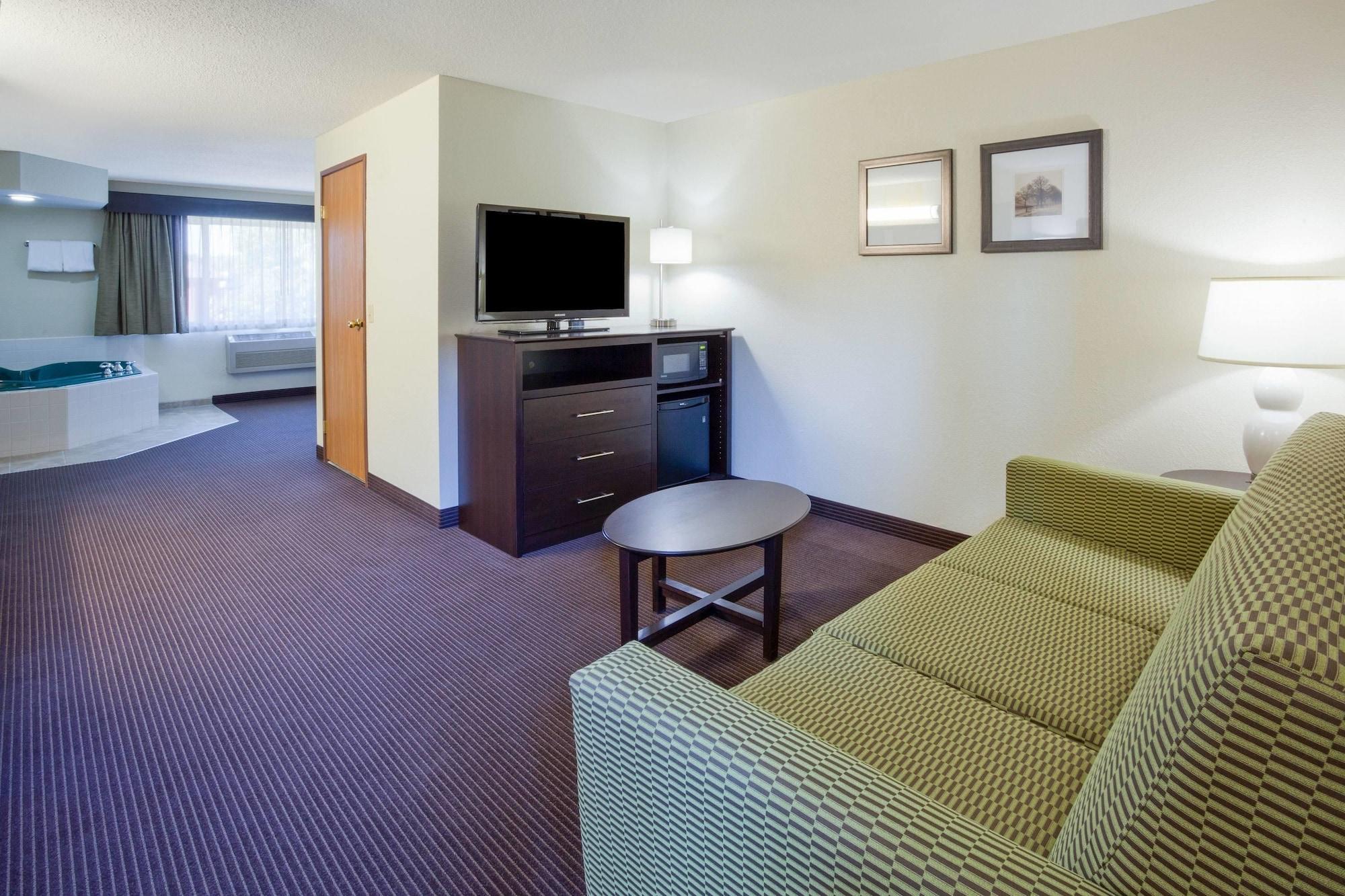 Americinn By Wyndham Rhinelander Exterior foto